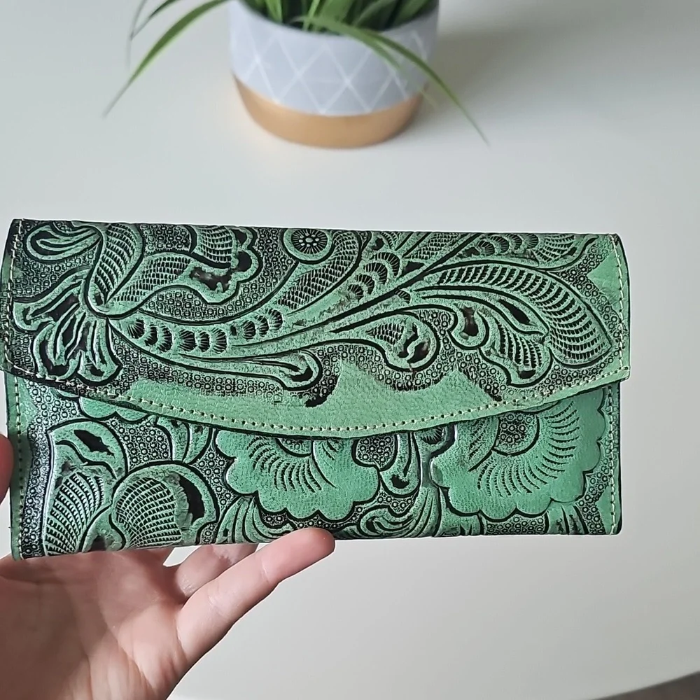NWOT Mint Green Embossed Handtooled Western Style Floral Wallet